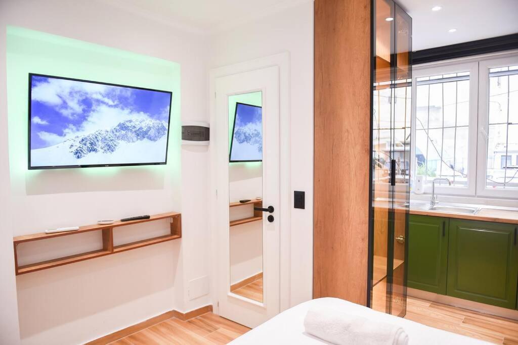 Center 13 - Way Apartment